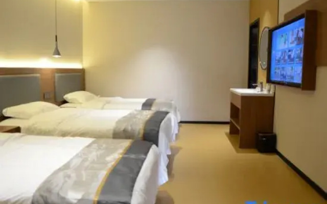 Taihu Fishign Port Holiday Inn