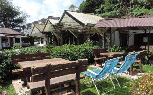 Cameronian Holiday Inn