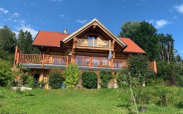 Zirben Appartement zwischen Berg und See