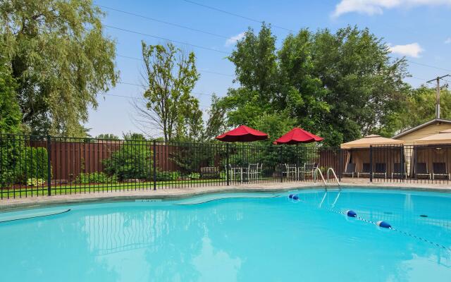 Best Western Parkway Inn & Conference Centre