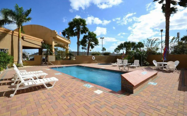 Best Western Casa Villa Suites