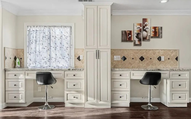 Stunning House wt 6Br 5bth SJ