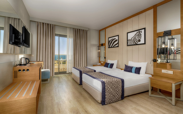 Calido Maris Hotel