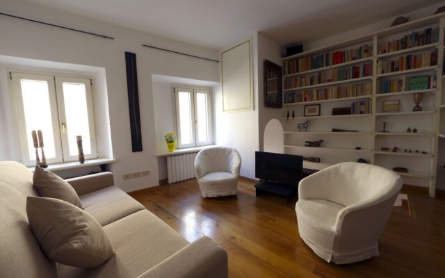 Trastevere Pied A Terre Apartment