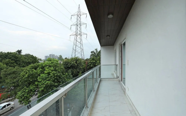 The Signature Hotel By OYO Rooms