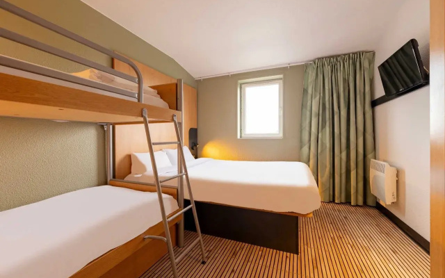B&B HOTEL Calais Centre Saint-Pierre