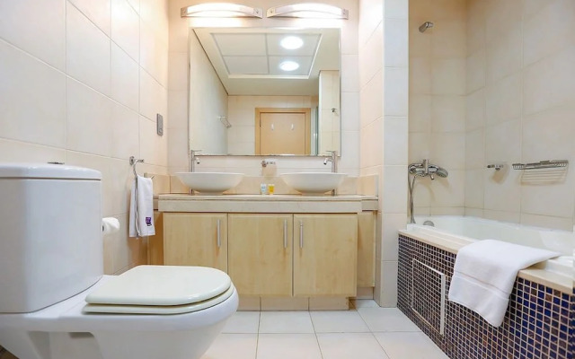 Shoreline #4 Jash Falqua