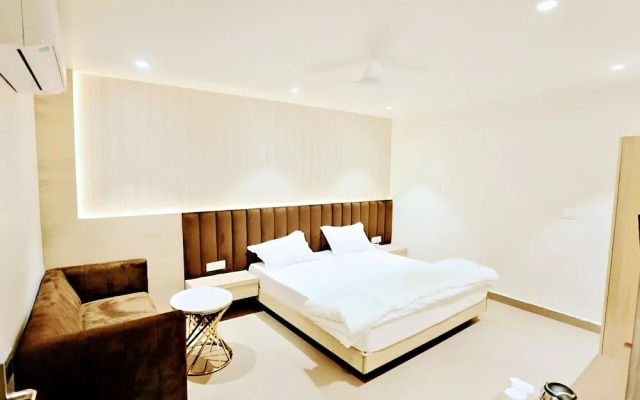 Hotel 16 by OYO Rooms