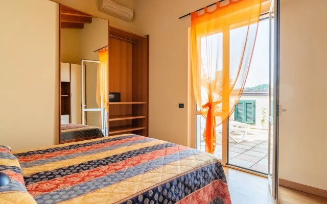 Modern Salo Flat With Pool