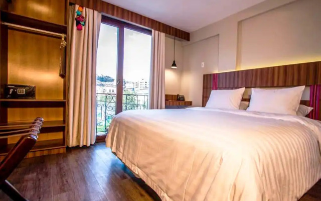 Altus Express Hotel