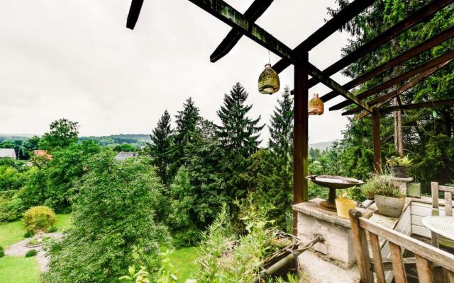 Chesterfield appartement -view on garden