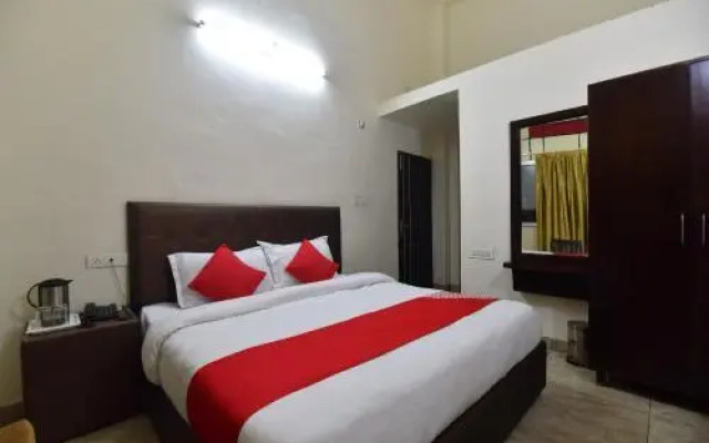 Sandalee Comforts by OYO Rooms