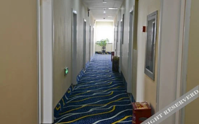 Super 8 Hotel (Beijing Xisanqi Yuxin Subway Station store)