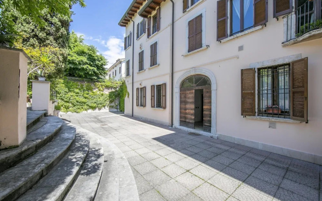 Berny 150m From Lake