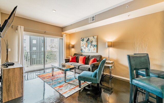 BC-324: Channelside Luxury Apartment