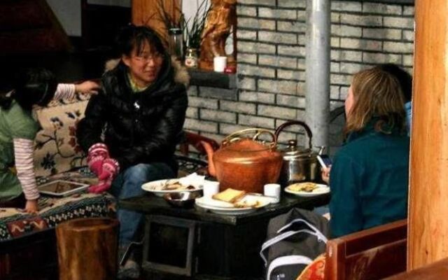 Shangri-la Tibetan Family Inn