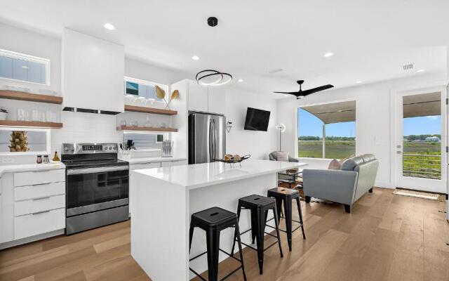 200 Riberia - Downtown Waterfront Luxury Home