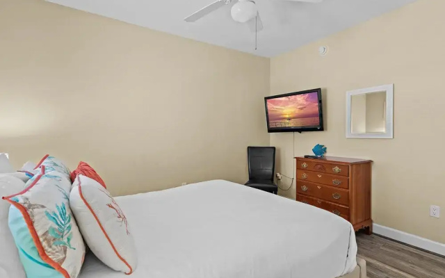 Pavilion Palms 105c- The Emerald Jewel