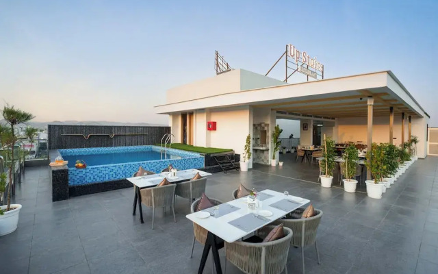 7 Rays Hotel