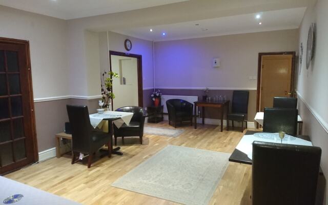 Arman Lodge House