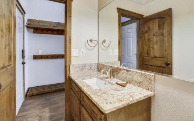 Highwood Hideaway Apartment