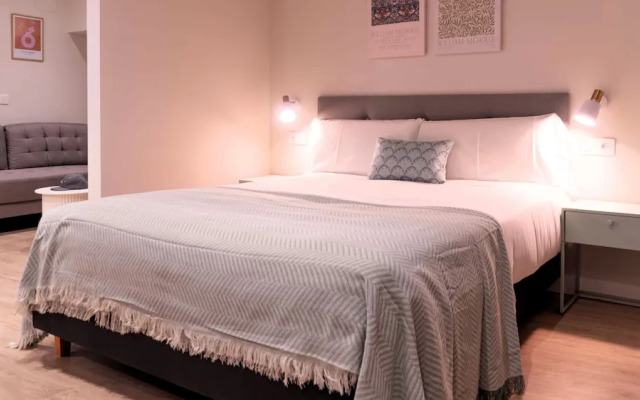 Apartamentos Lydia by gaiarooms