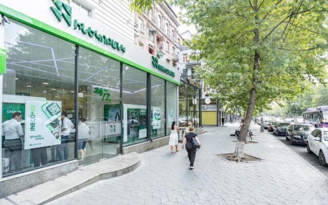 Stay Inn Apartments on Mashtots avenue