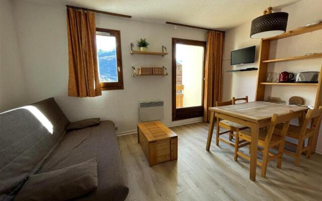 Appartement Les Menuires, 1 pièce, 4 personnes - FR-1-452-52