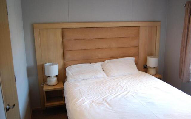 33 Solent Village