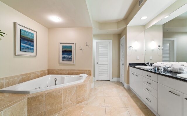 Crc1202 3 Bedroom Condo