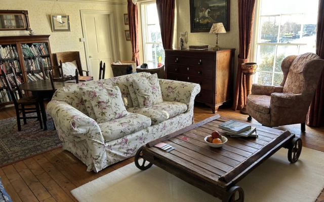 Peacocks Tearoom and Fine B&B