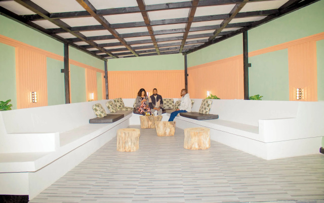 Jaden Hotel & Lounge