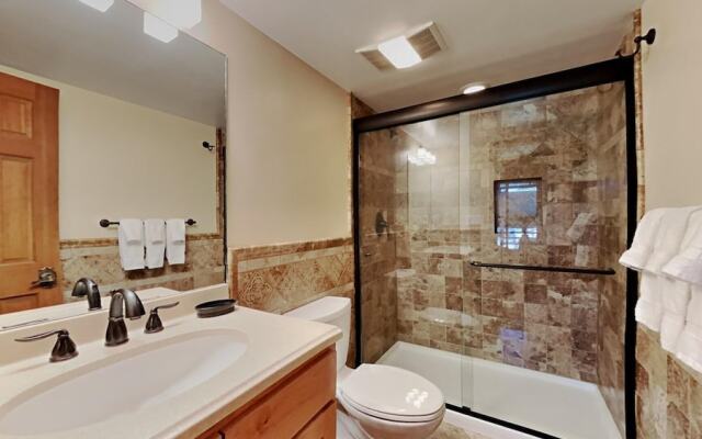 Beautifully Remodeled 2 Bed 2 Bath Condo with Mountain View! Great Location, Close to Slopes! (Unit 302 at 1849) by RedAwning