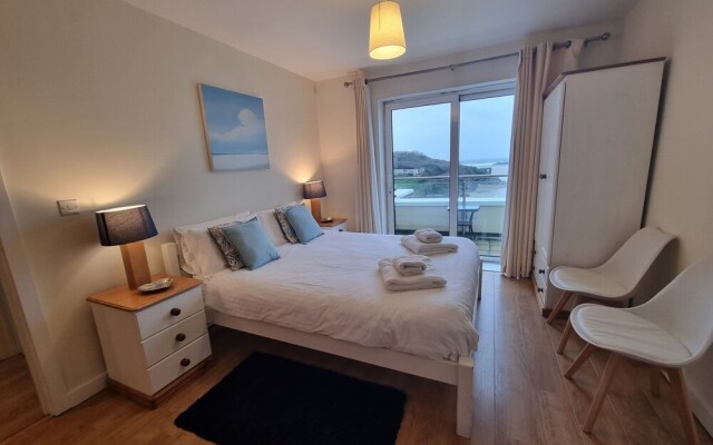 The Beach House & Porth  Sands Apartments