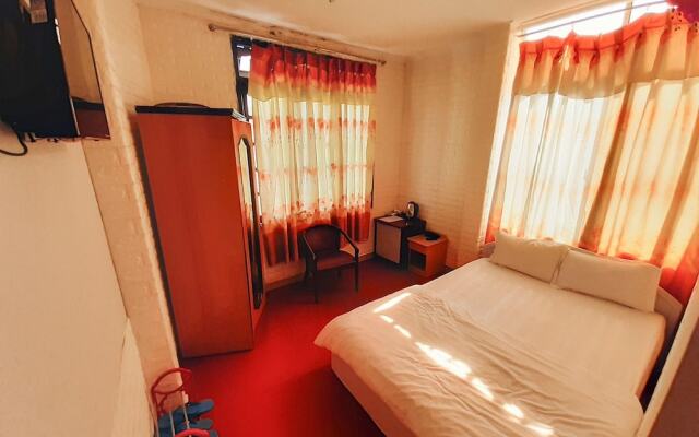 Rain Star Hotel