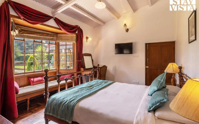 StayVista at Greenwood Bungalow