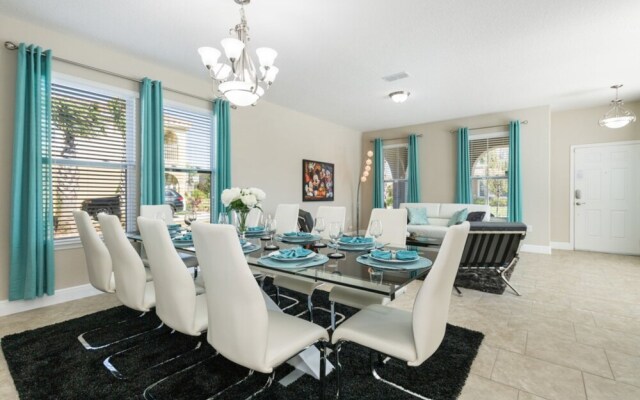 Solterra - 4103 Oaktree Drive