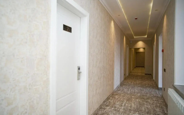 Lakeside Hotel & Spa