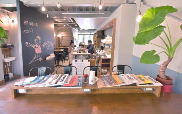 Chillulu Coffee & Hostel