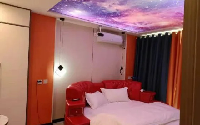 Beizhen Hongyunyuan Cinema Hotel