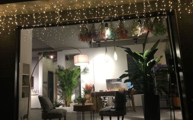 Zhangjiajie Yuemu Art Hotel