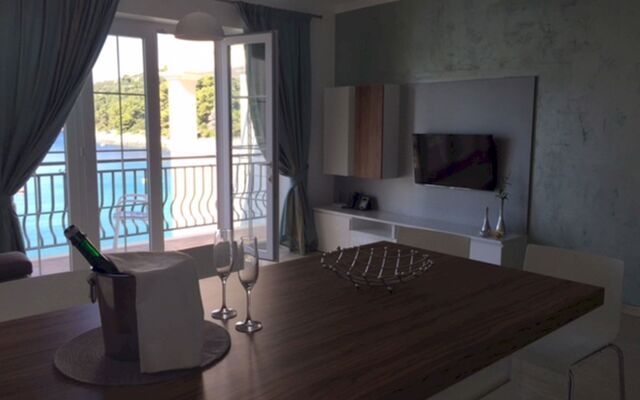 Boutique Pine Tree apartments