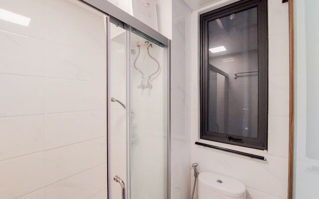 Well Appointed And Fancy 2Br At Sky House Bsd Apartment