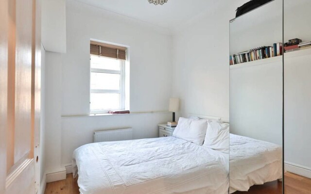 Perfect 2BR Apartment -near Liverpool Street!