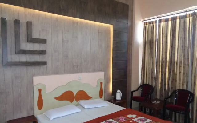 Goroomgo Hotel Ishan Katra