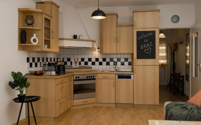 Fresh Apartment with Terrace + Free Parking