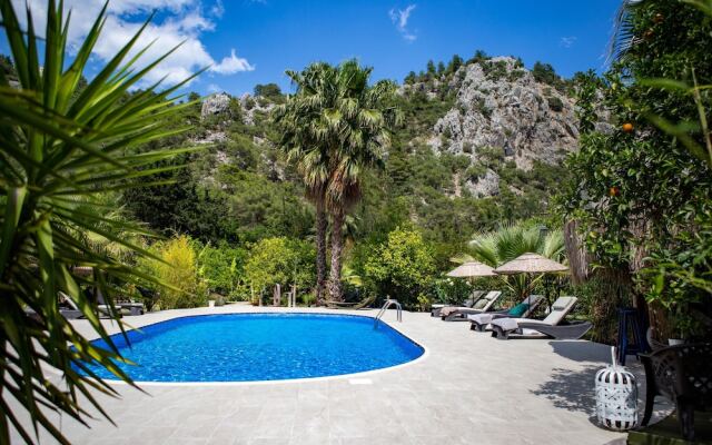 Portalimo Lodge Hotel - Adult Only +12