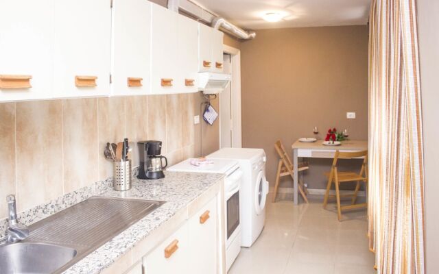 Joey Apartments