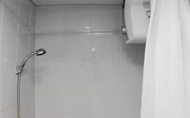 Cozy Stay And Tranquil Studio Patraland Urbano Apartment