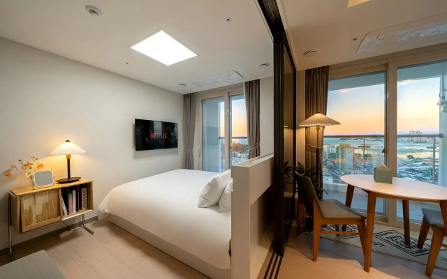 Urbanstay Sokcho Deungdae Beach